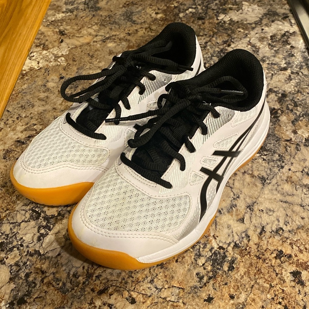 Asics Upcourt 5 Volleyball Shoes
